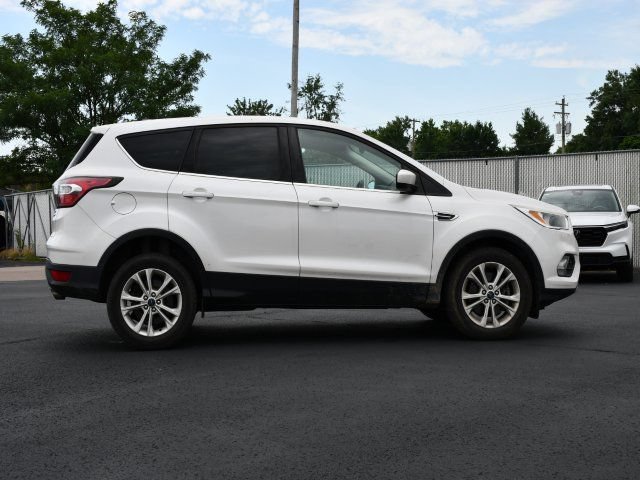 Used 2017 Ford Escape SE AWD/4WD image 8