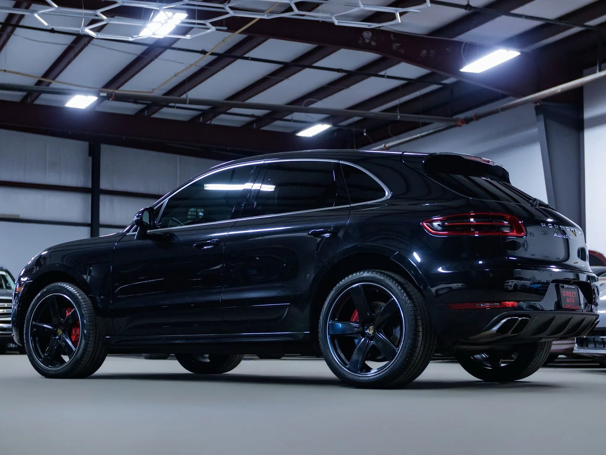 Used 2017 Porsche Macan Turbo image 17