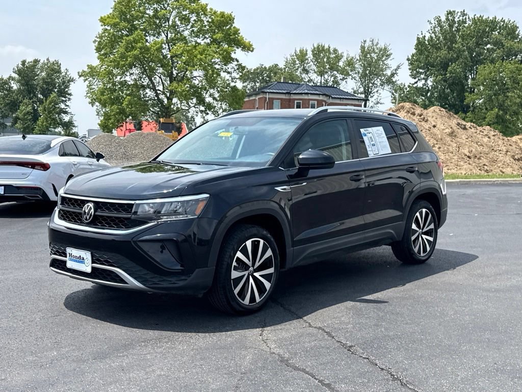 Used 2022 Volkswagen Taos SE AWD/4WD image 3