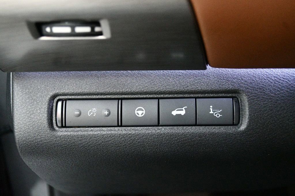 Used 2024 Nissan Pathfinder Platinum FWD image 75