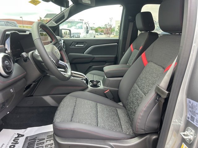 Used 2025 Chevrolet Colorado Z71 w/ Technology Package image 15