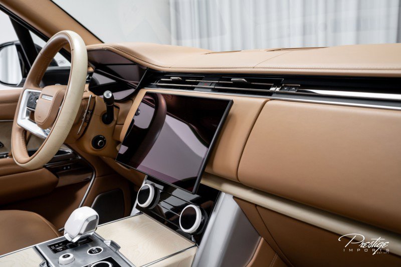 Used 2023 Land Rover Range Rover SV image 42