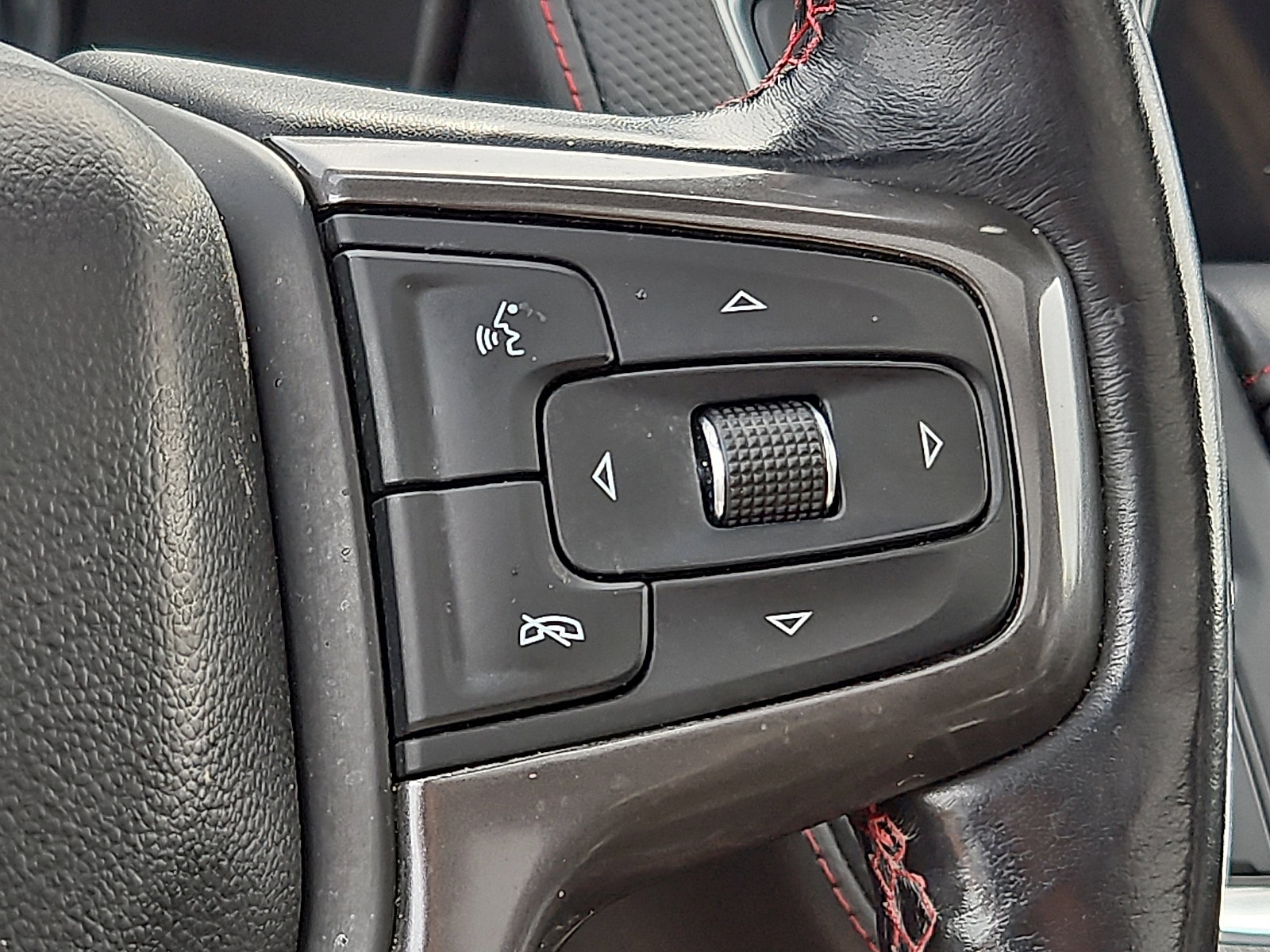 Used 2021 Chevrolet Tahoe RST w/ Luxury Package image 22