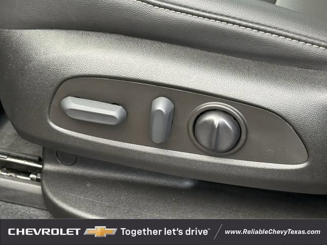 Used 2022 Chevrolet Traverse LT FWD image 27