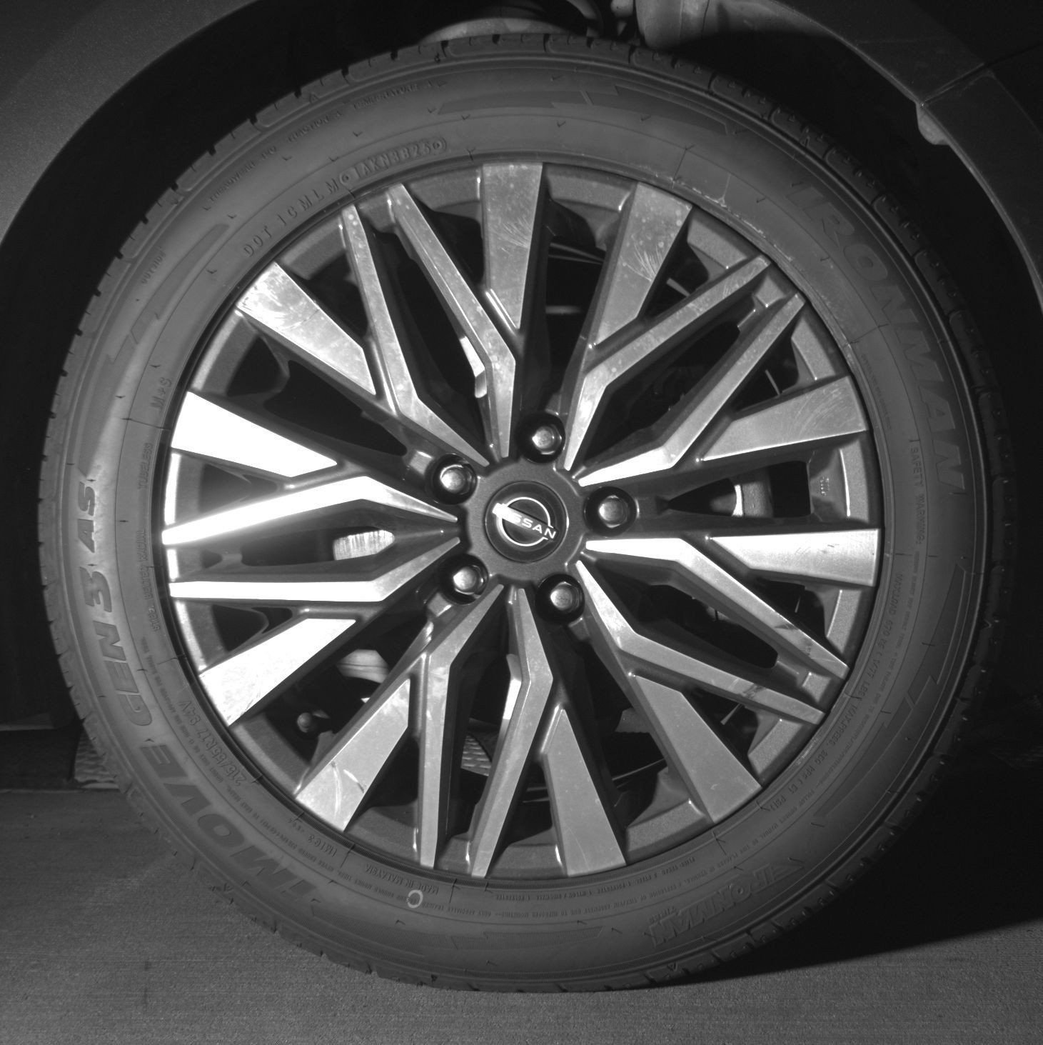 Used 2025 Nissan Altima 2.5 SV FWD image 16