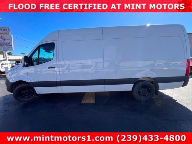 Used 2025 Mercedes-Benz Sprinter 2500 image 12