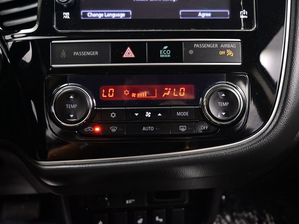 Used 2019 Mitsubishi Outlander SEL image 20