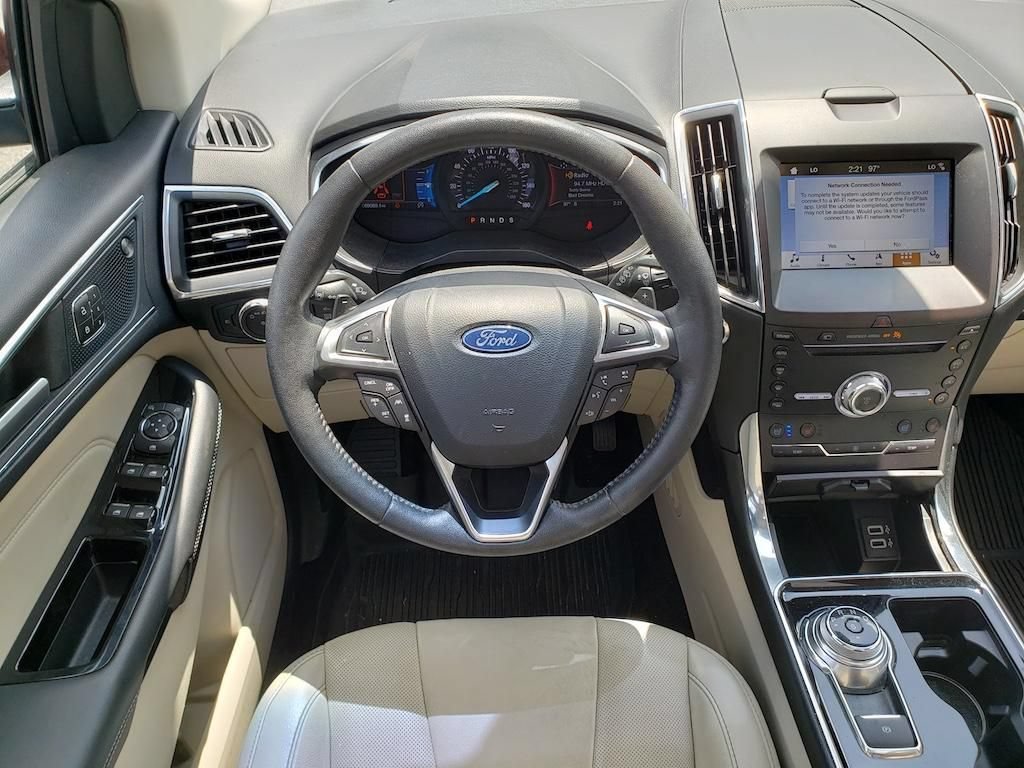 Used 2019 Ford Edge Titanium w/ Equipment Group 301A AWD/4WD image 15