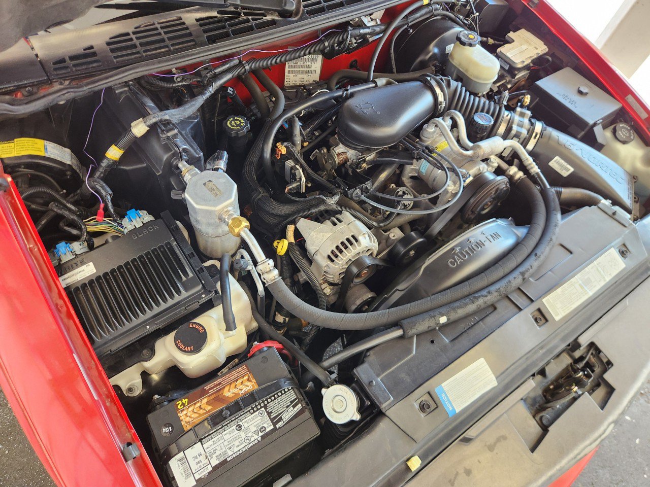 Used 2000 Chevrolet S10 Pickup LS w/ Preferred Equipment Group RWD image 11