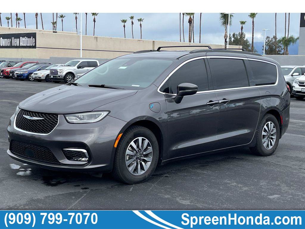 Used 2021 Chrysler Pacifica Touring w/ Uconnect Theater Family Group image 1