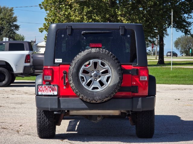 Used 2013 Jeep Wrangler Unlimited Rubicon w/ Dual Top Group AWD/4WD image 7