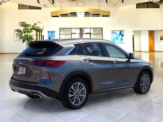 Certified 2023 INFINITI QX50 Luxe FWD image 5