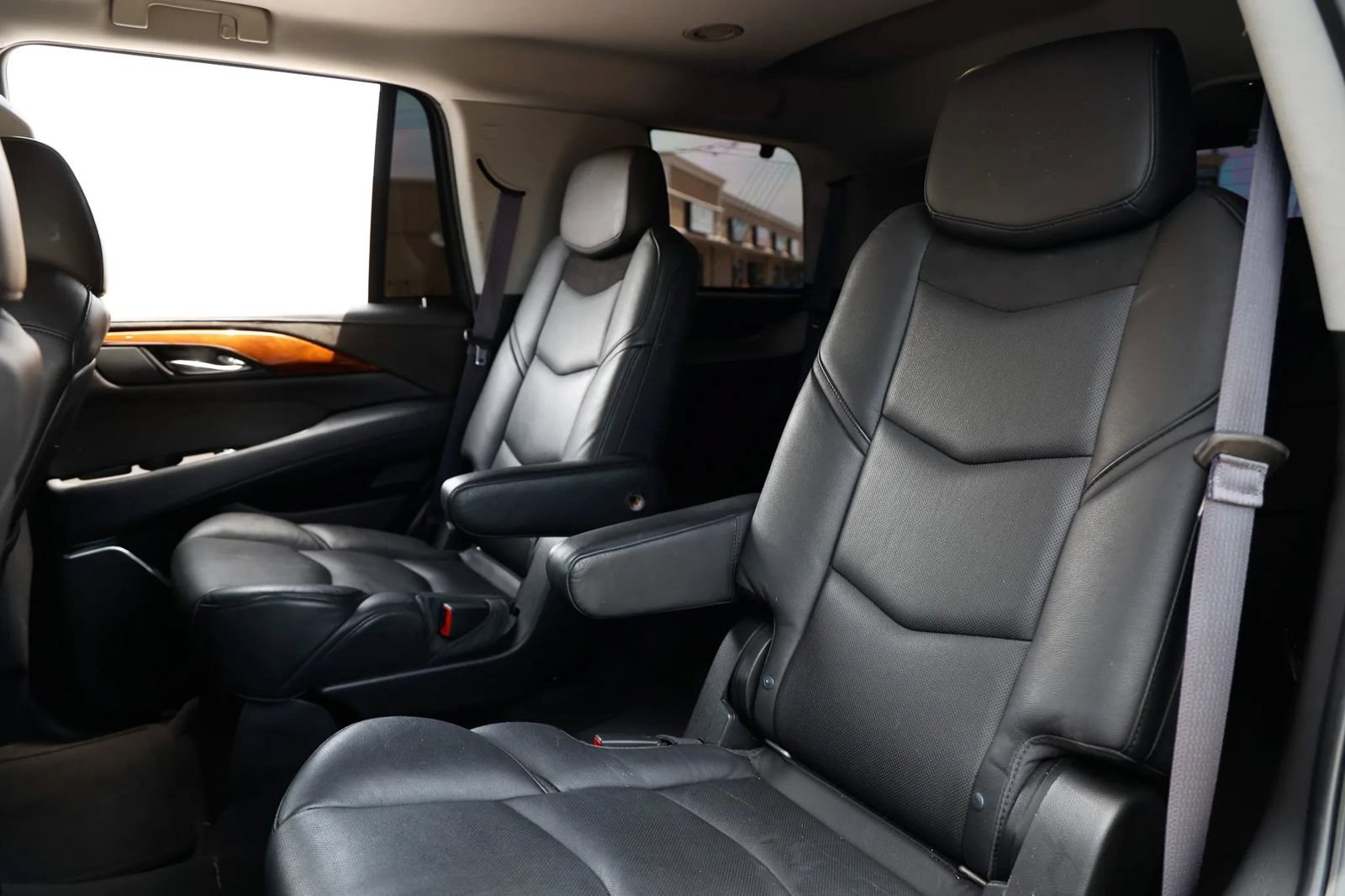Used 2016 Cadillac Escalade 2WD image 18