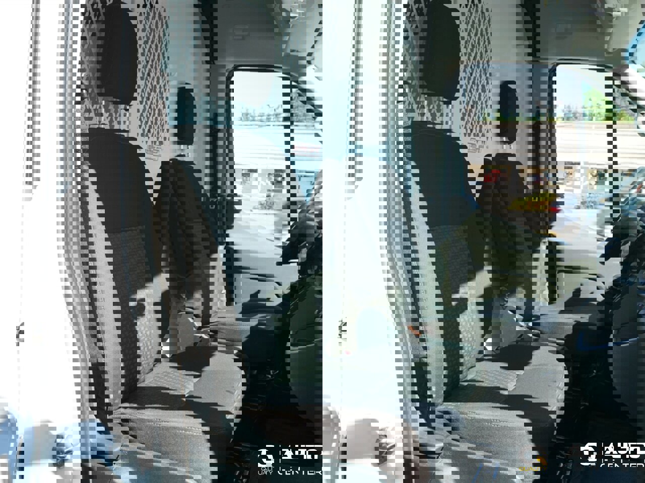 Used 2023 Ford Transit 250 Medium Roof image 14