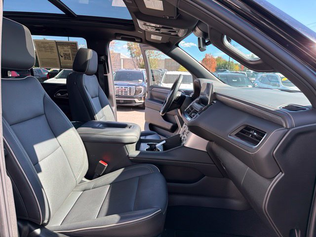 Certified 2023 GMC Yukon SLT w/ SLT Luxury Package AWD/4WD image 32