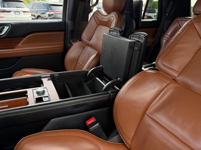 Used 2018 Lincoln Navigator Reserve w/ Technology Package AWD/4WD image 35