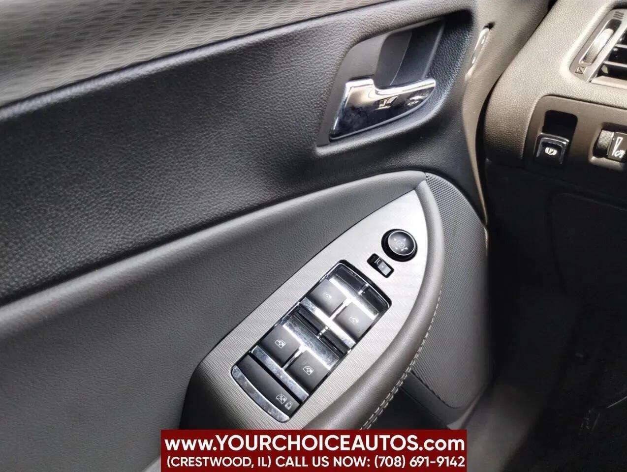 Used 2017 Chevrolet Impala LS FWD image 18