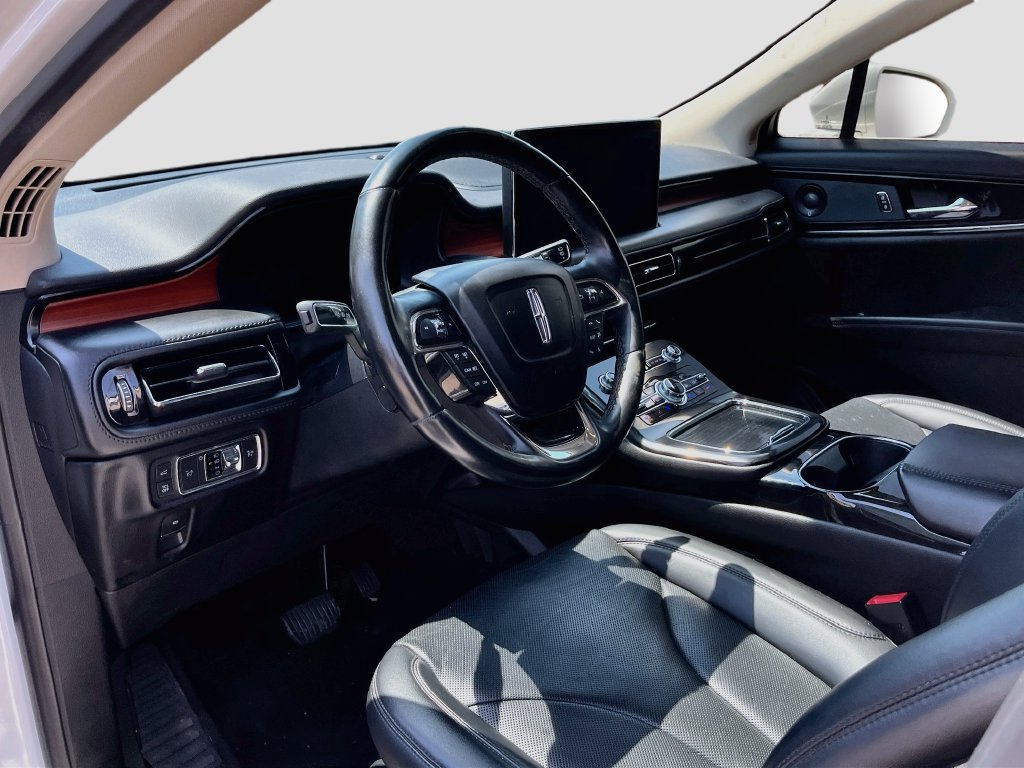 Used 2022 Lincoln Nautilus Reserve w/ Luxury Package FWD image 9