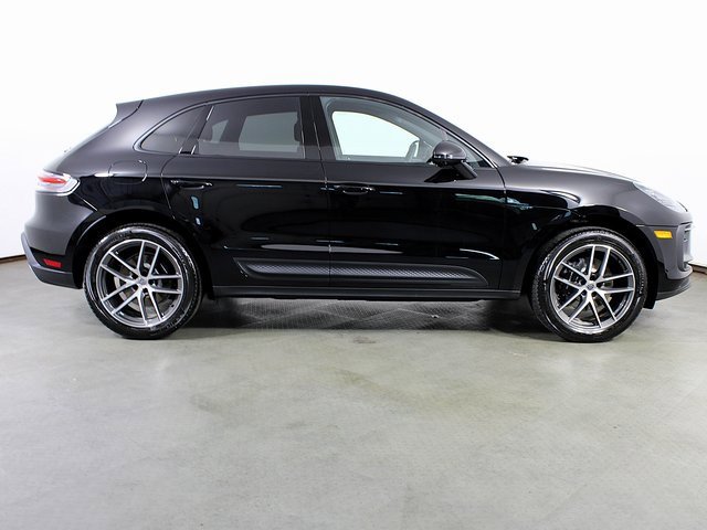 New 2025 Porsche Macan image 8