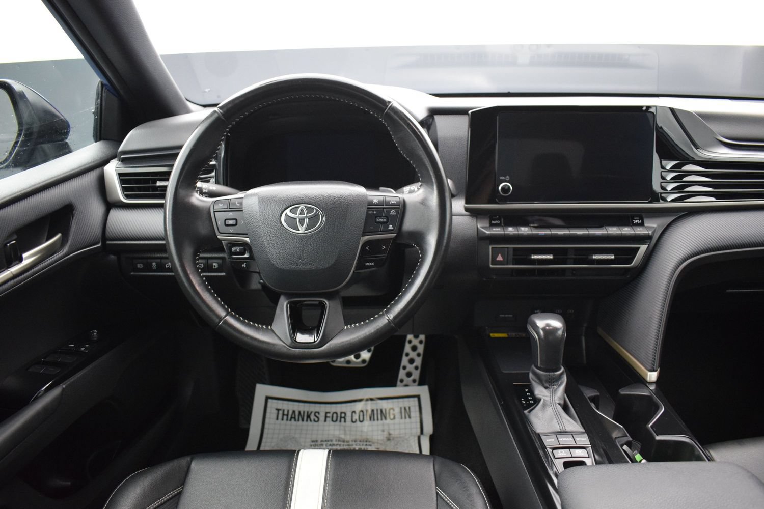 Used 2025 Toyota Camry SE FWD image 14