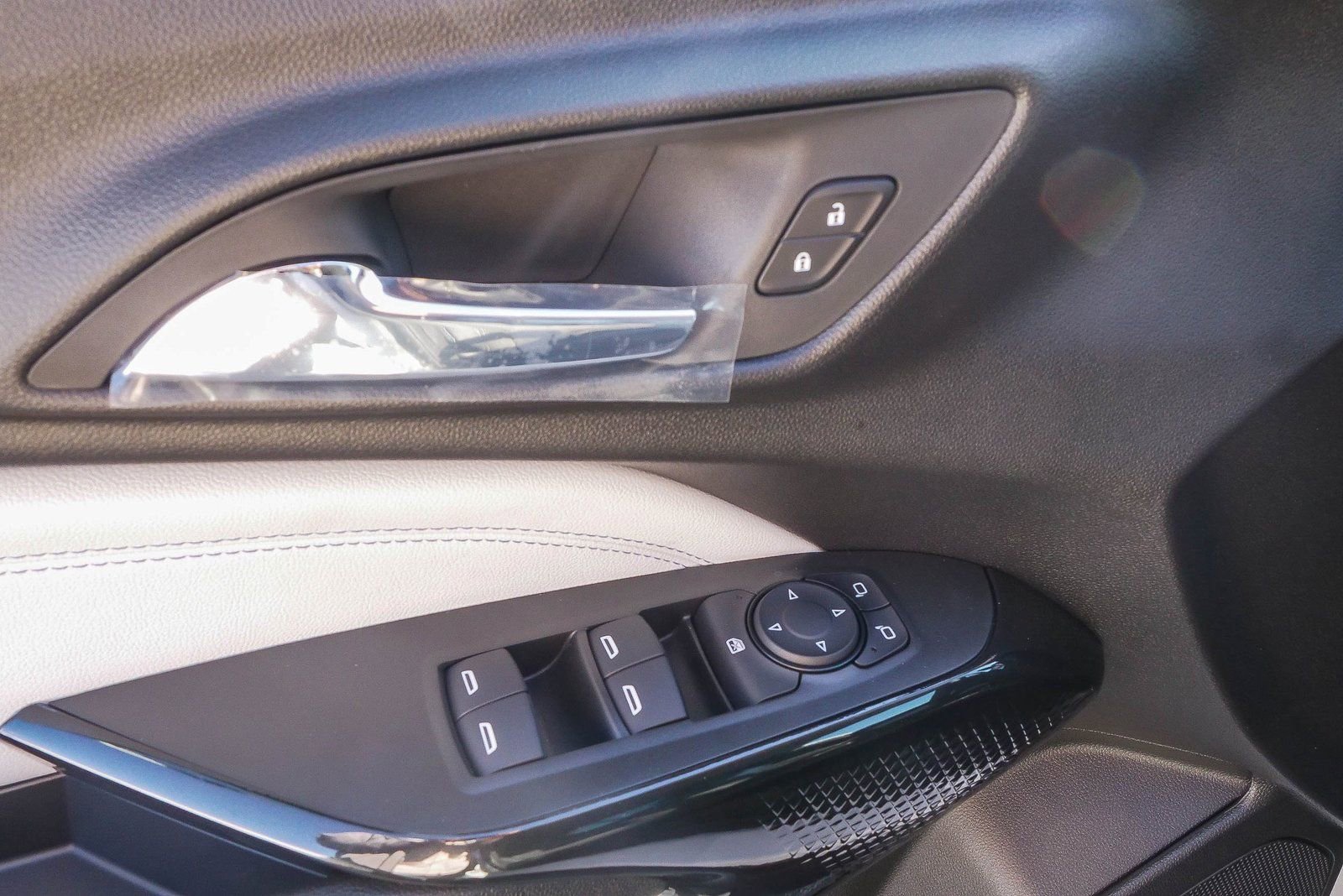New 2026 Chevrolet Trax LT w/ Driver Confidence Package FWD image 19