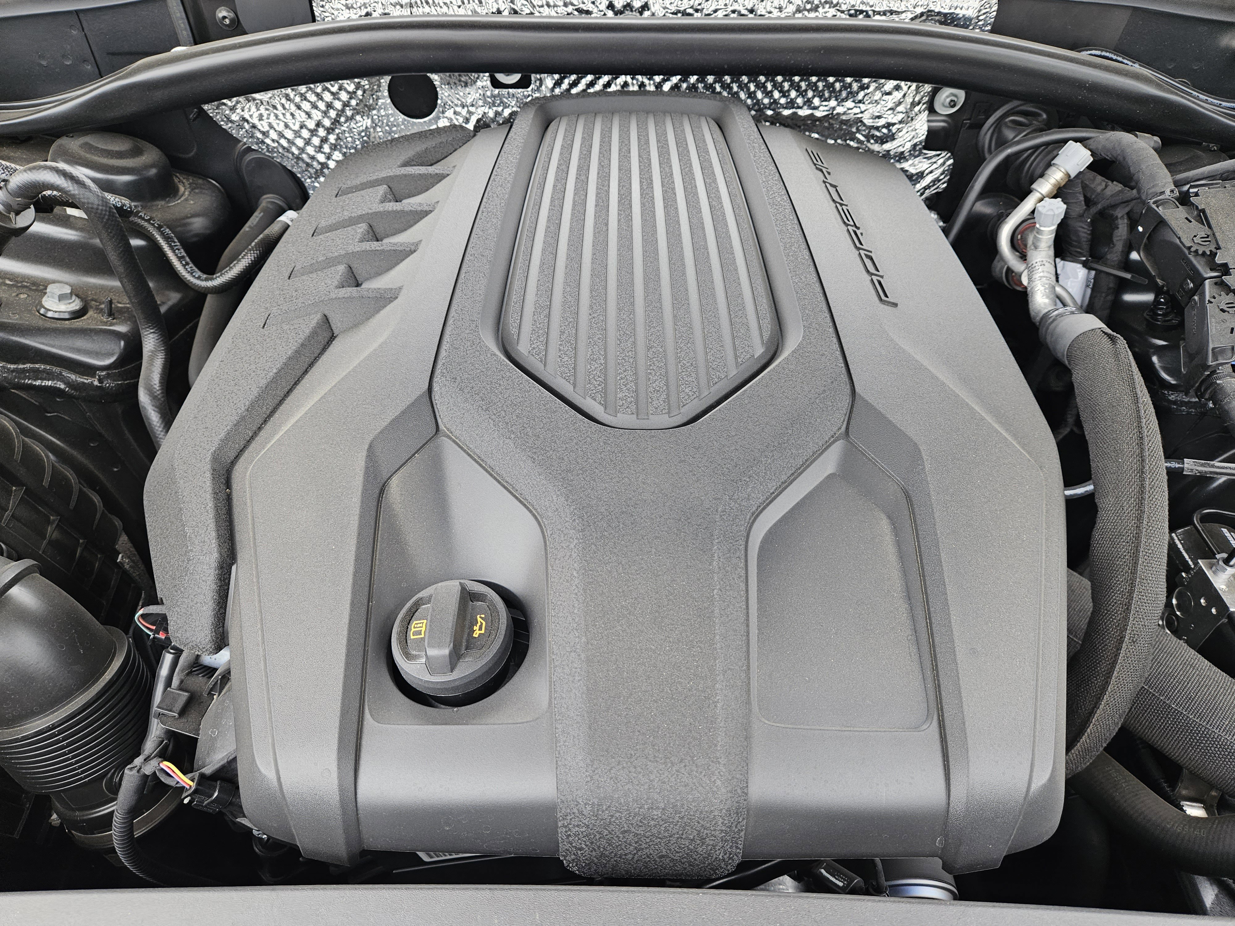 Certified 2026 Porsche Macan image 30