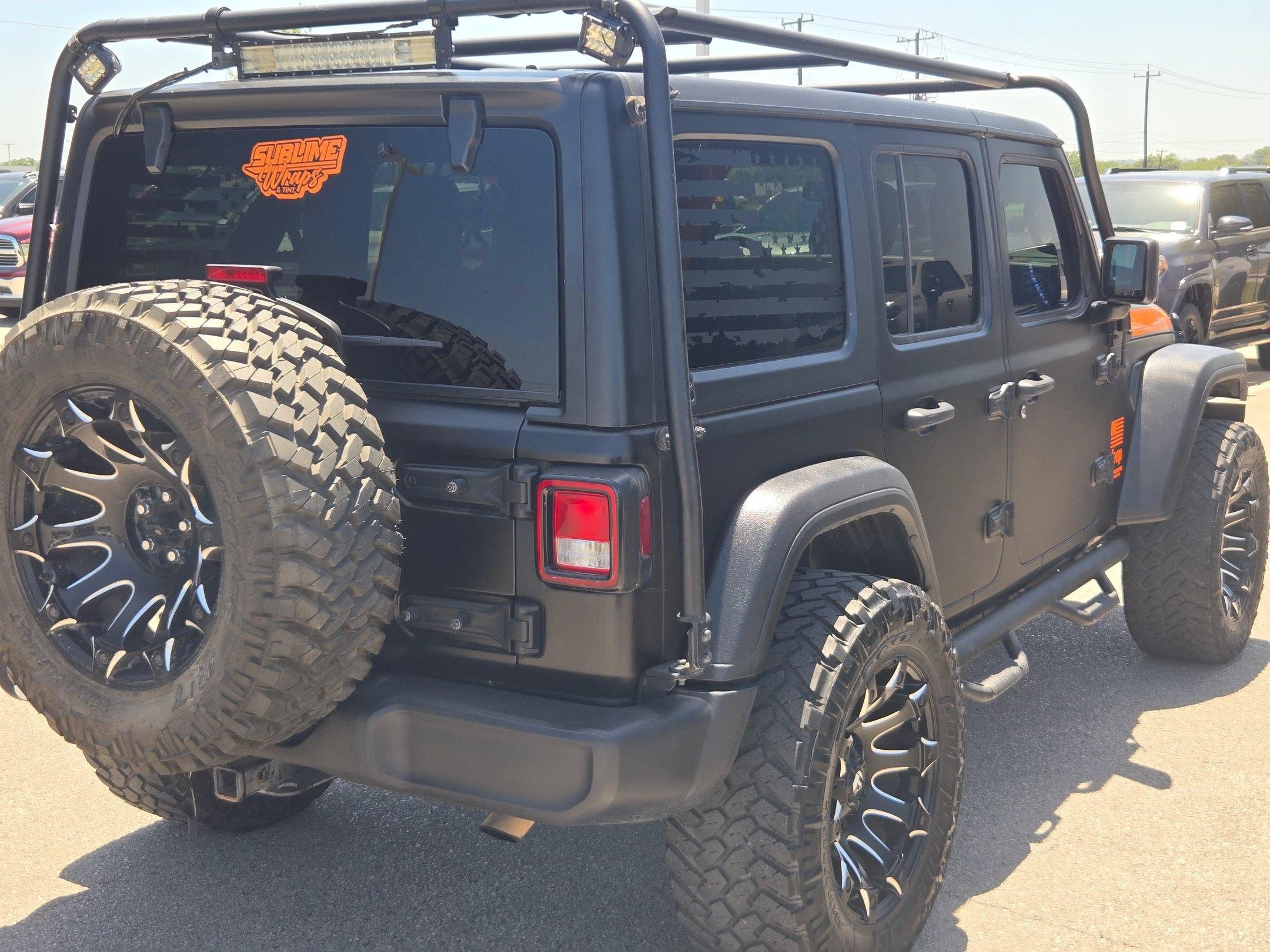Used 2018 Jeep Wrangler Unlimited Sport AWD/4WD image 3