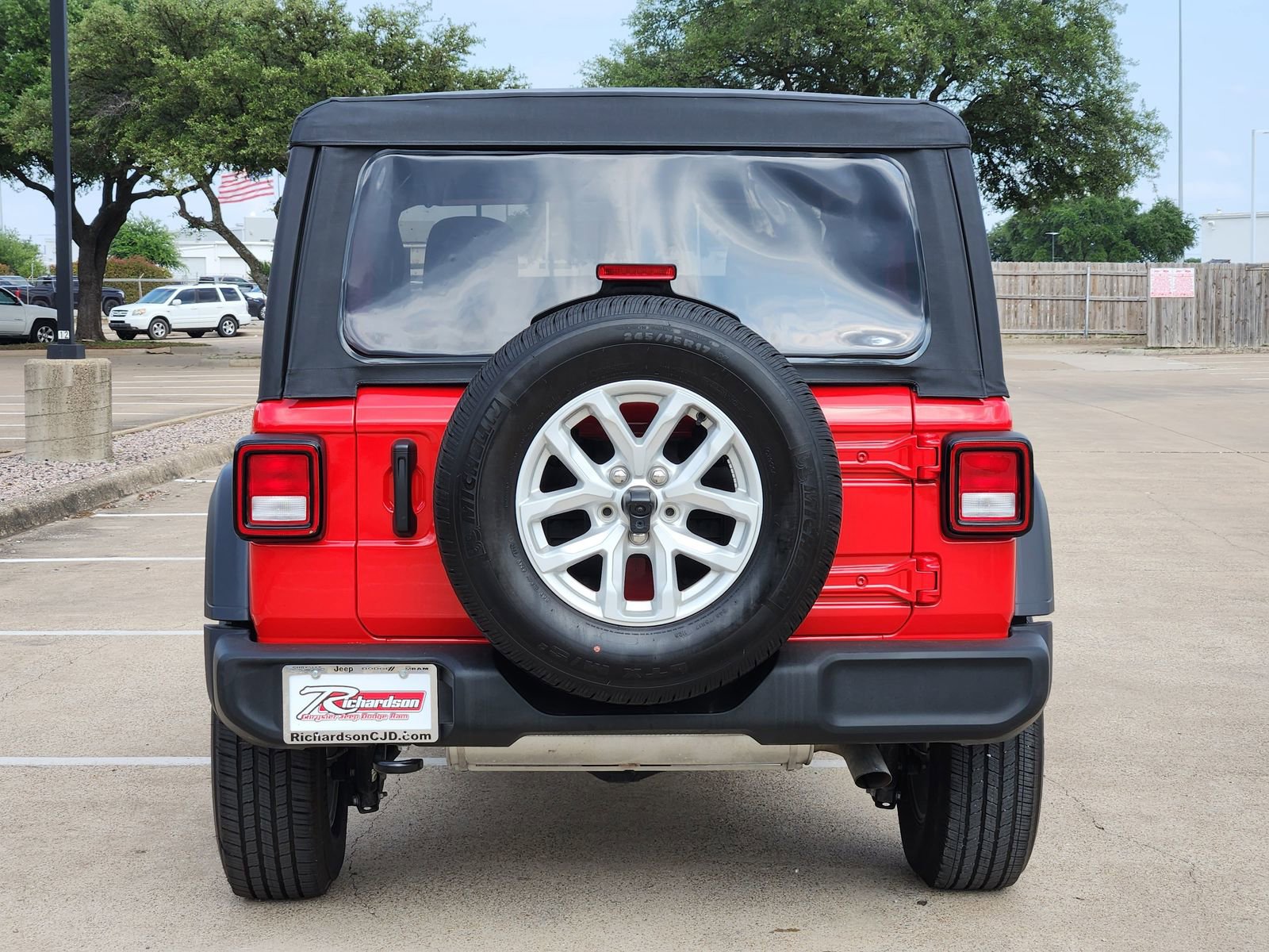 Used 2023 Jeep Wrangler Sport AWD/4WD image 5