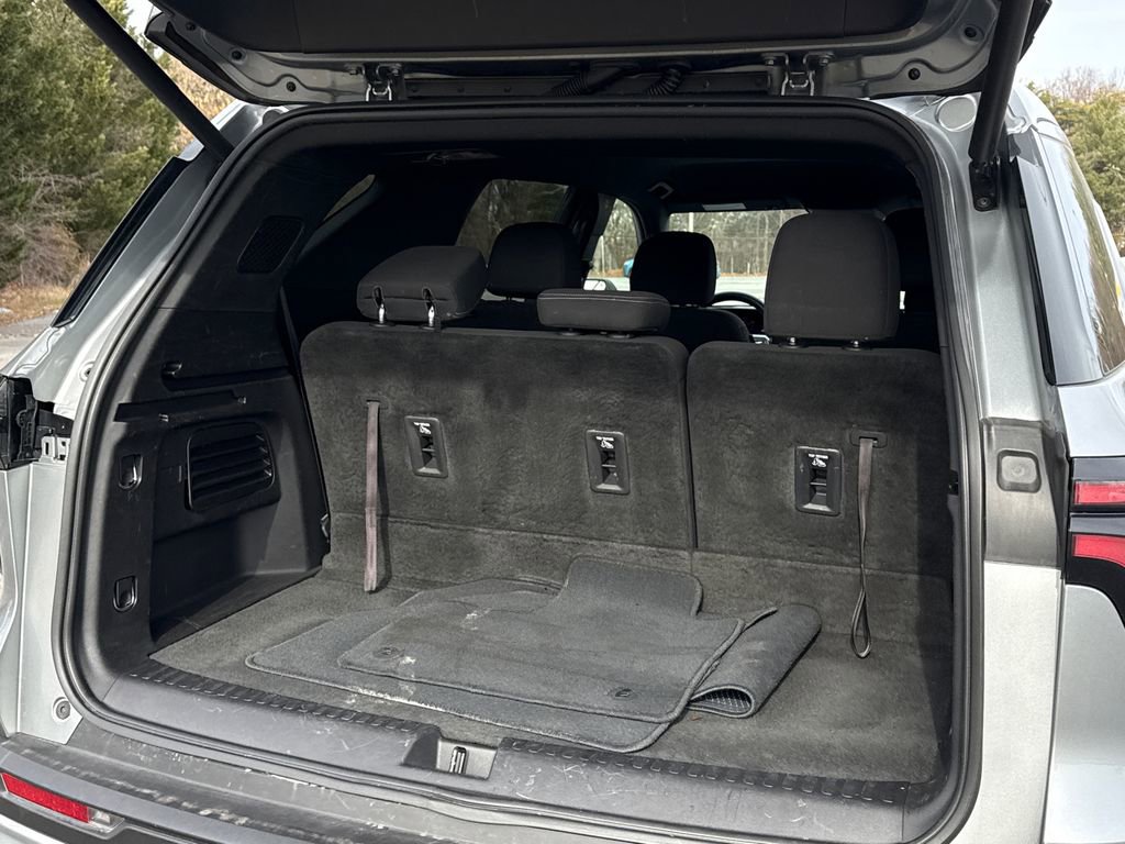 Used 2024 Chevrolet Traverse LT image 15