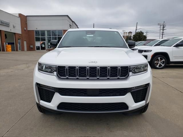 New 2026 Jeep Grand Cherokee Limited AWD/4WD image 2