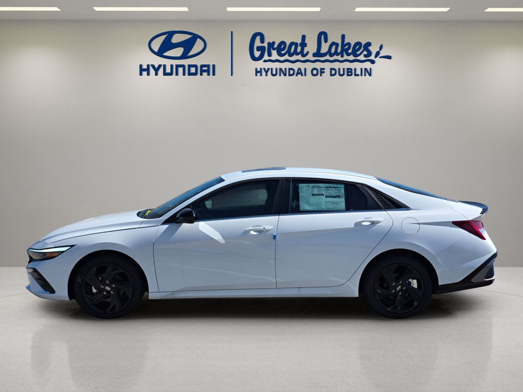 New 2026 Hyundai Elantra SEL Sport Premium FWD image 2