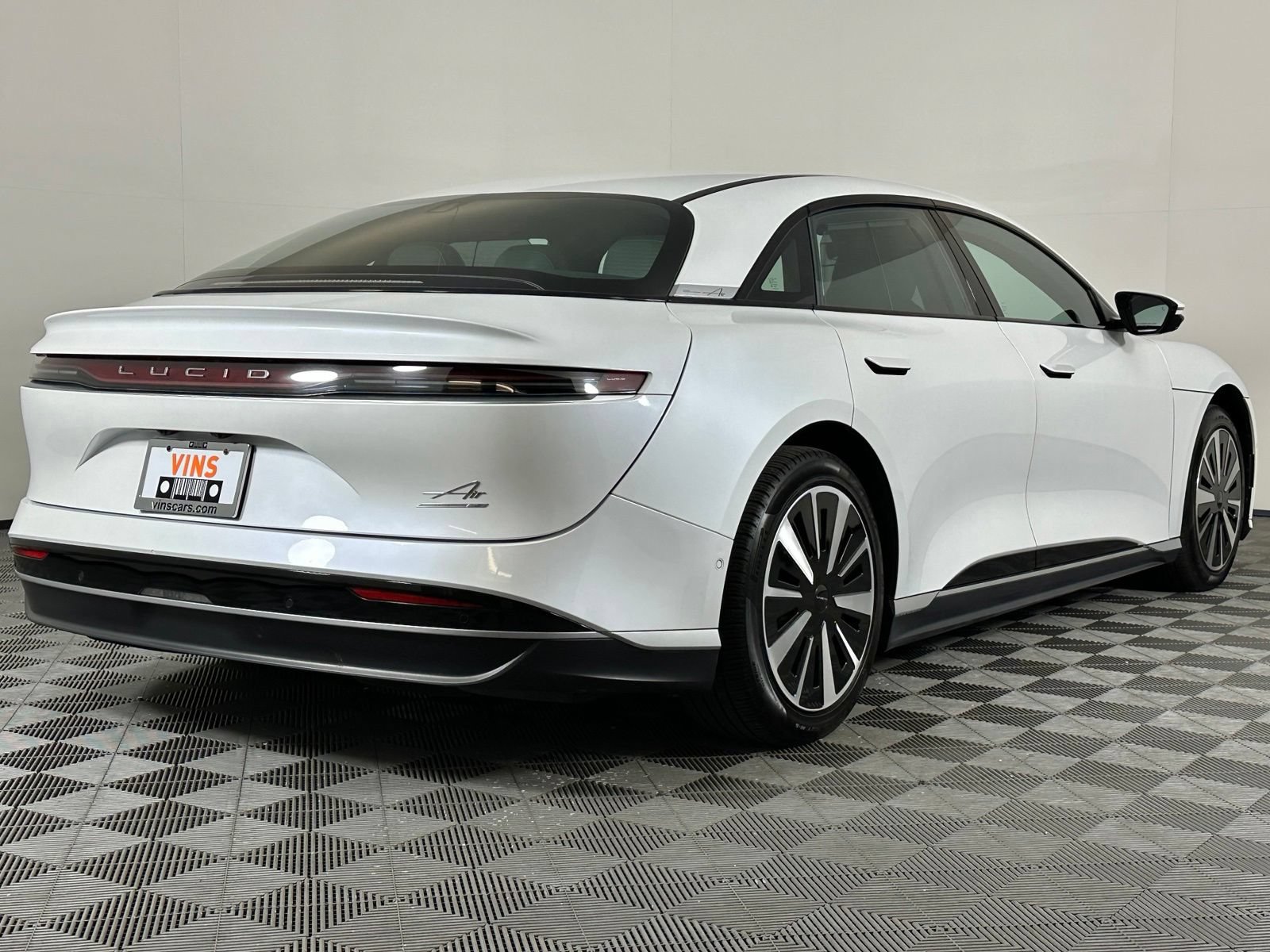 Used 2025 Lucid Air Touring AWD/4WD image 4