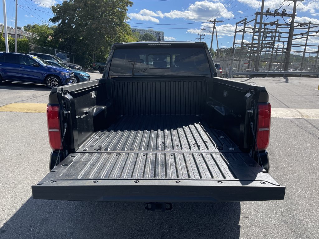Certified 2024 Toyota Tacoma SR5 AWD/4WD image 13