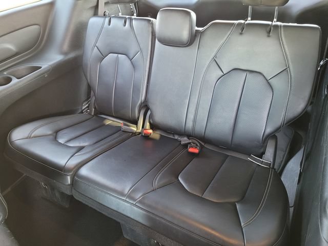 Certified 2024 Chrysler Pacifica Limited FWD image 18