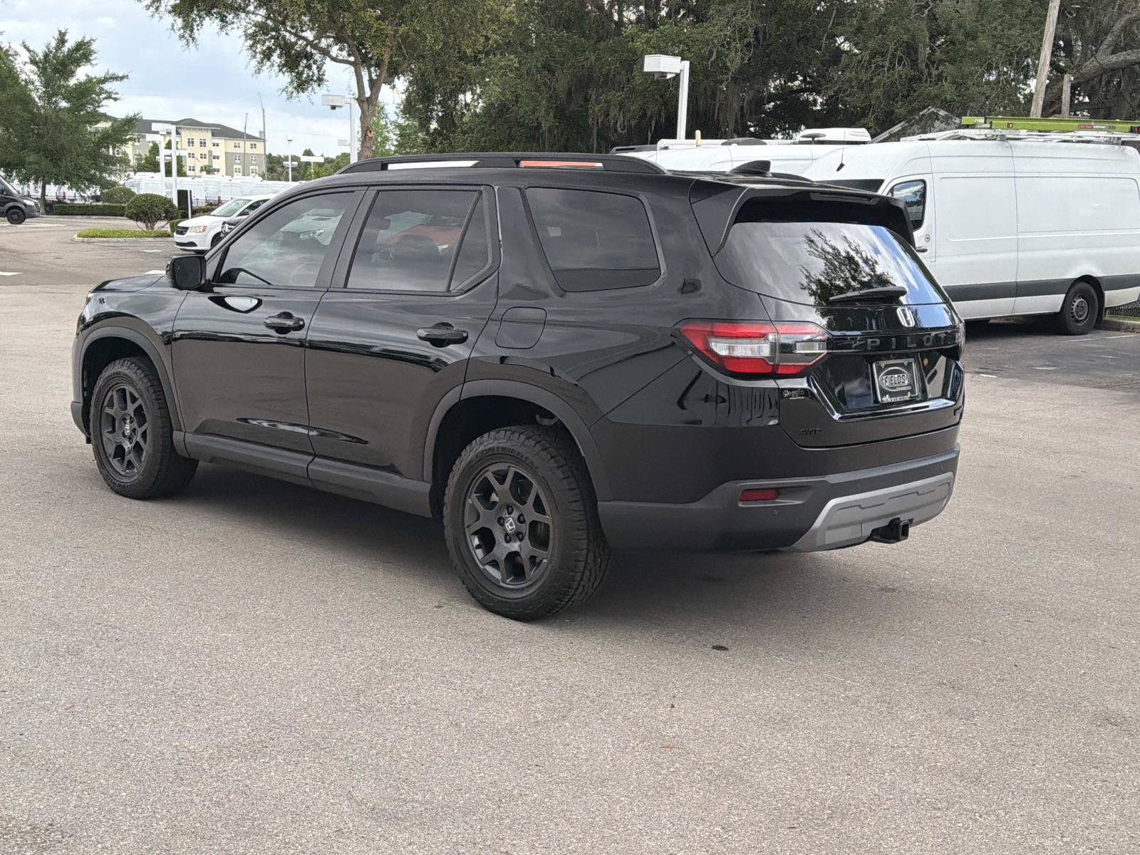 Used 2025 Honda Pilot TrailSport image 5