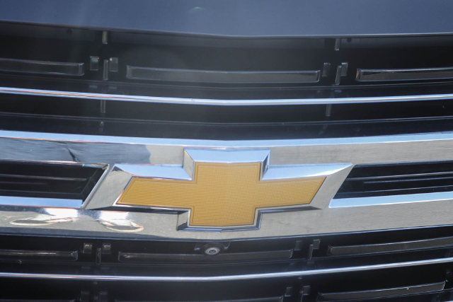 Used 2024 Chevrolet Tahoe LT w/ Luxury Package RWD image 5