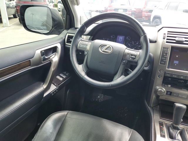 Used 2015 Lexus GX 460 image 9