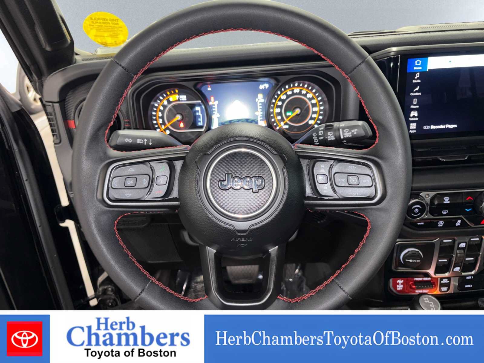 Used 2024 Jeep Wrangler Unlimited Rubicon AWD/4WD image 16