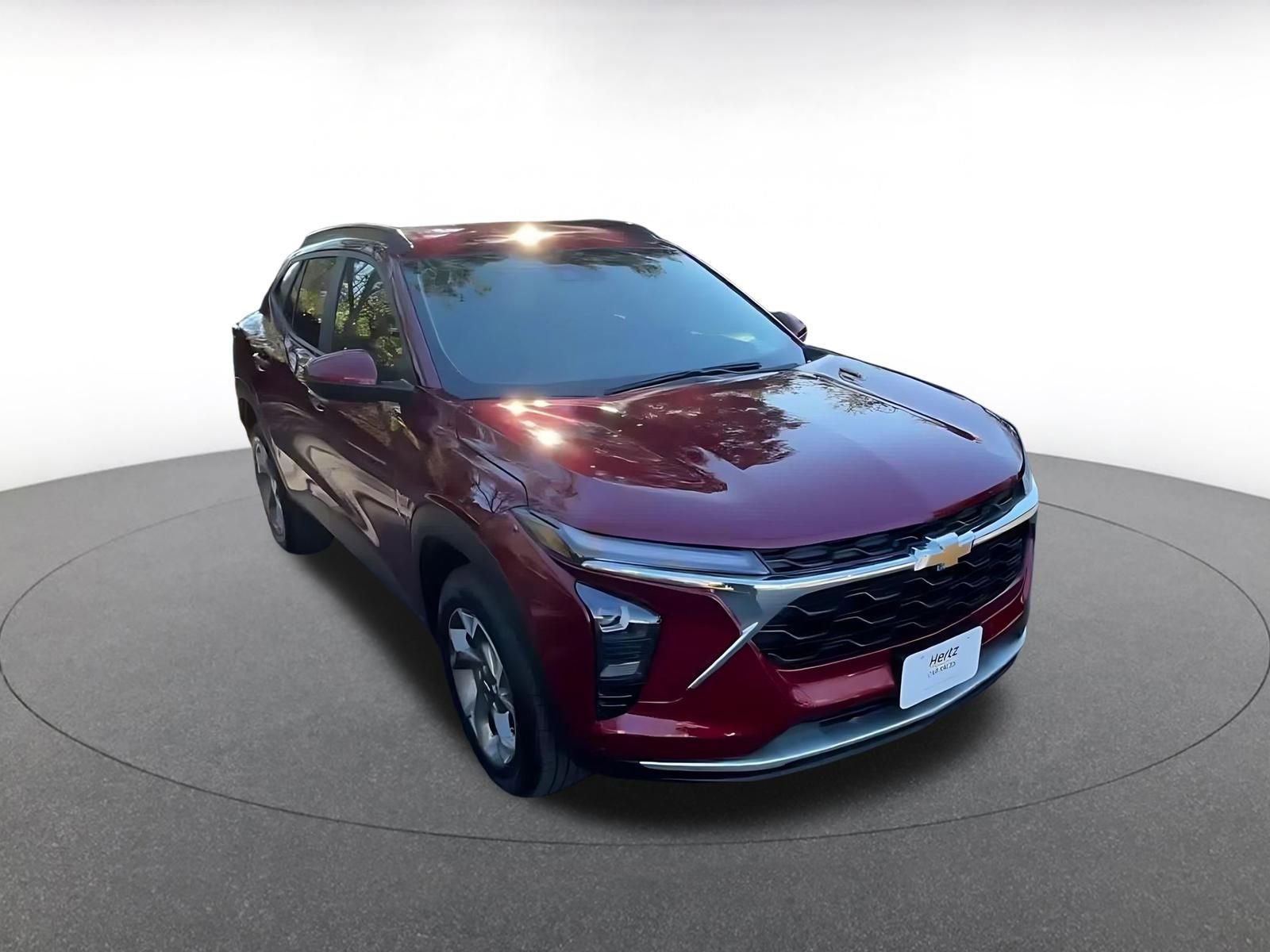 Used 2025 Chevrolet Trax LT image 3