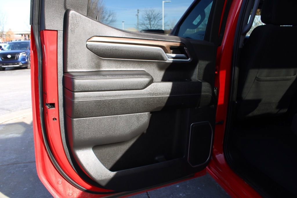 Used 2023 Chevrolet Silverado 1500 LT image 26