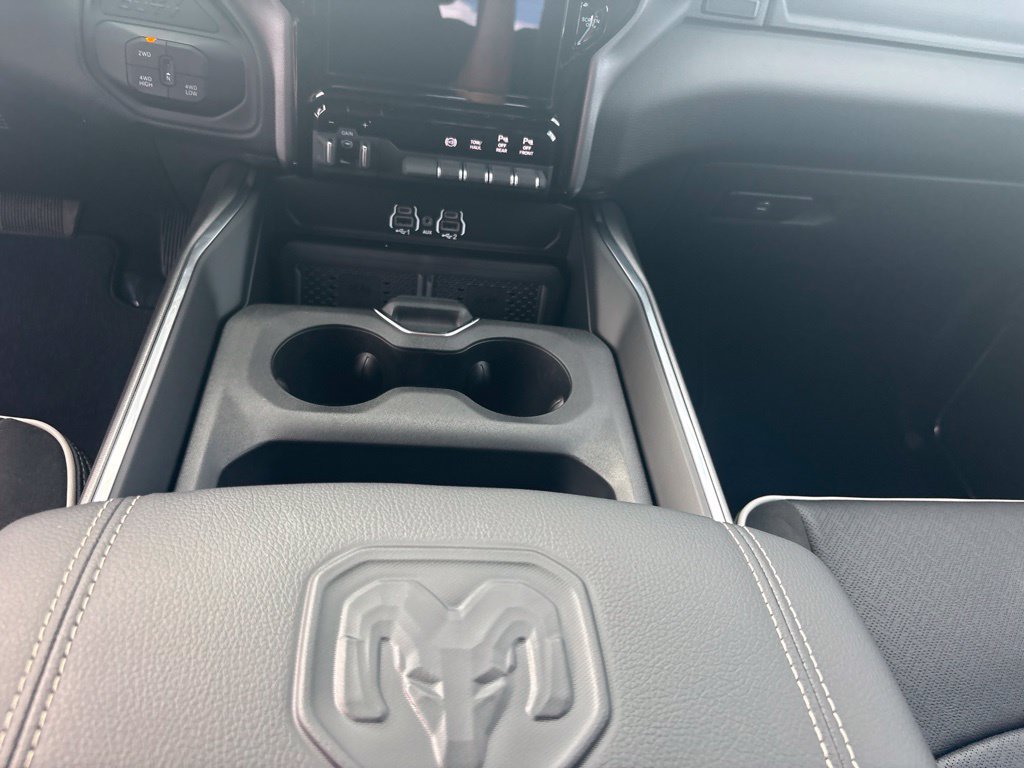 New 2026 RAM 3500 Laramie AWD/4WD image 26