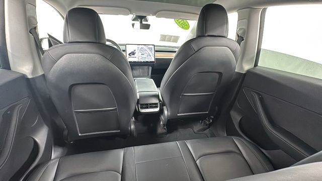 Used 2021 Tesla Model Y Performance image 18