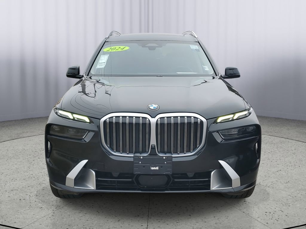 Used 2024 BMW X7 xDrive40i image 9