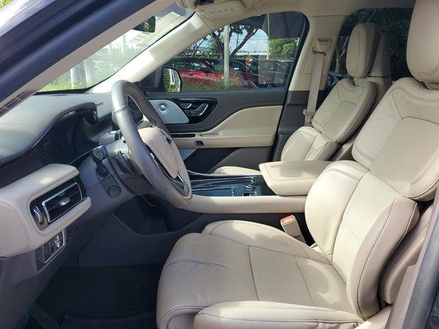 Used 2022 Lincoln Aviator Reserve w/ Equipment Group 201A image 44