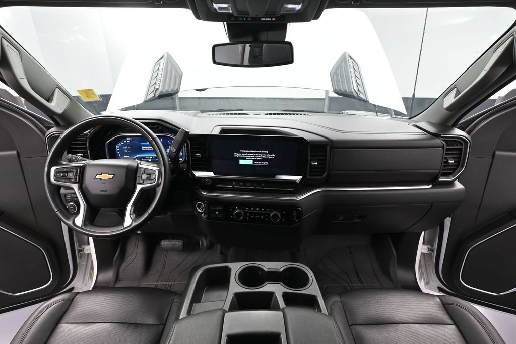 Used 2024 Chevrolet Silverado 2500 LTZ AWD/4WD image 19