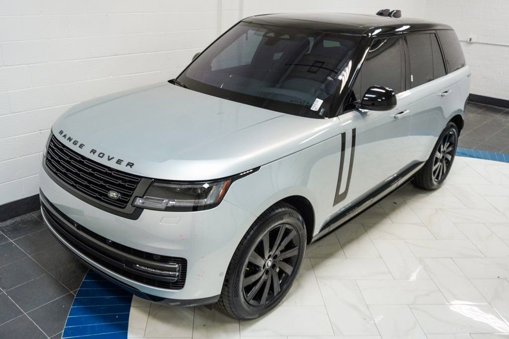 Used 2023 Land Rover Range Rover SE image 17
