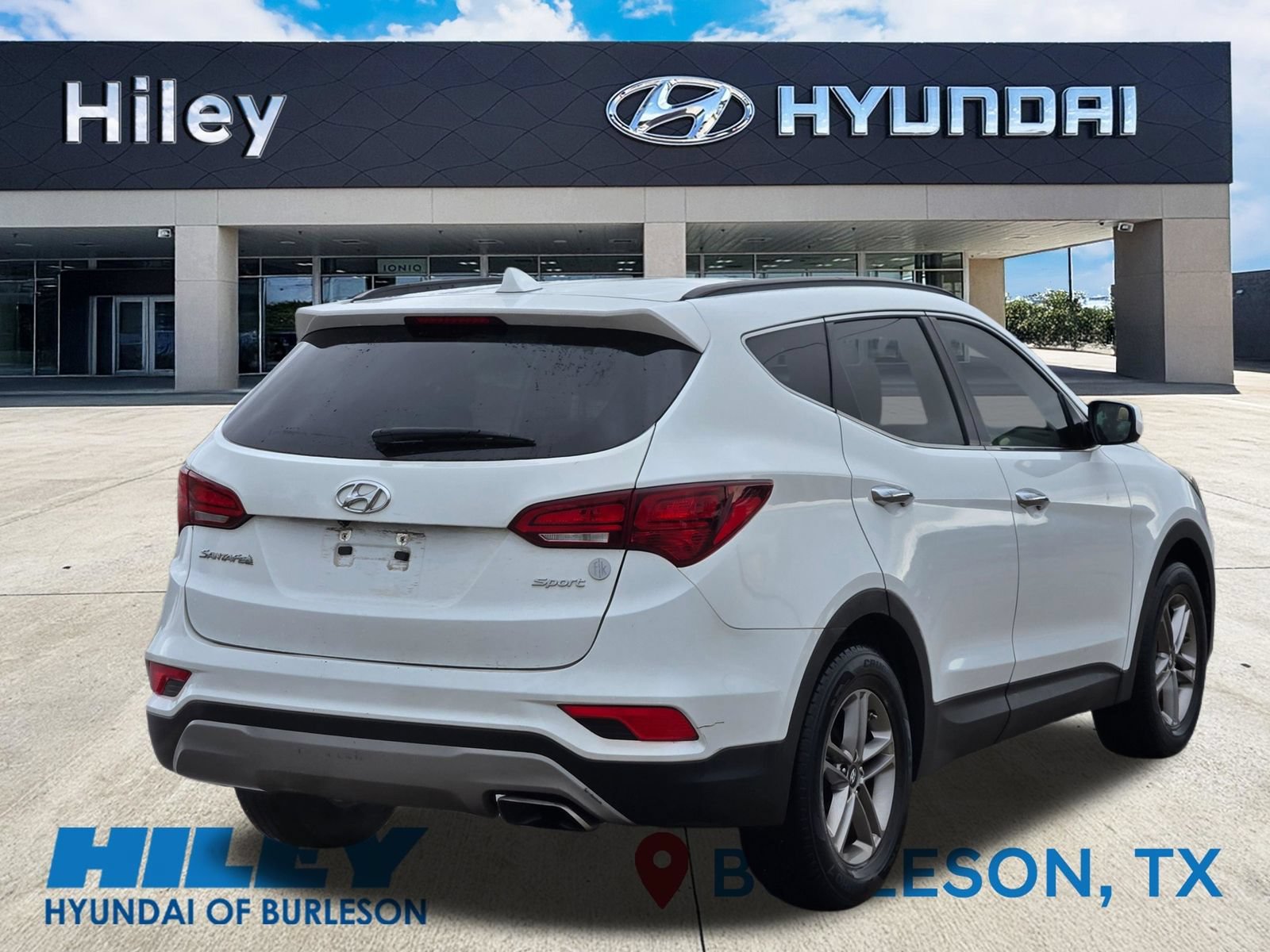 Used 2017 Hyundai Santa Fe Sport FWD image 4