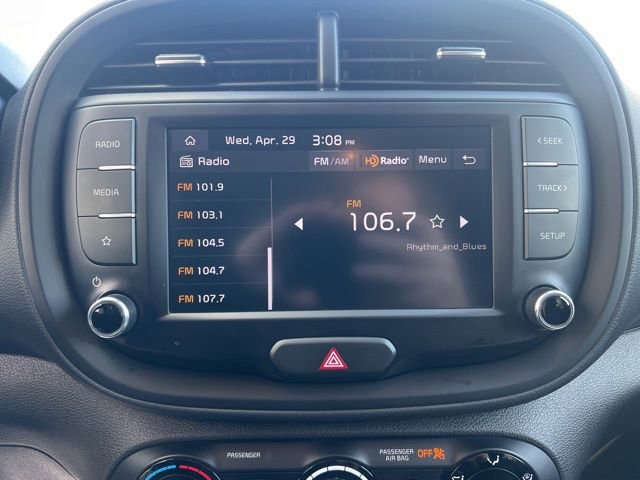 Certified 2025 Kia Soul LX w/ LX Technology Package FWD image 18