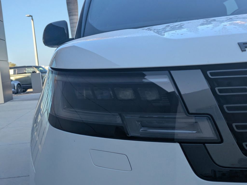 Used 2023 Land Rover Range Rover SE AWD/4WD image 11