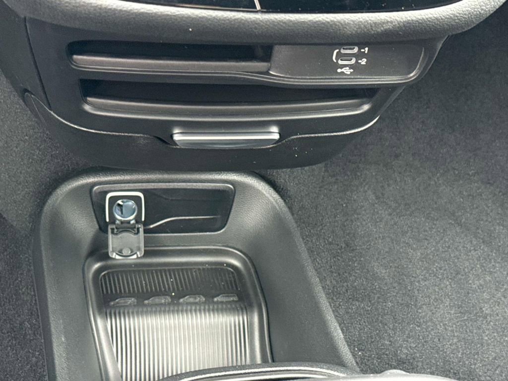 New 2026 Chrysler Pacifica Select image 17